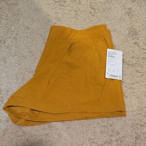 Athleta Textured Brooklyn‎ Short